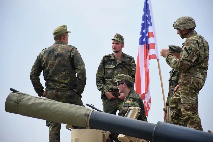 Вашингтон обещает и дальше поставлять странам НАТО оружие, которым они могут распоряжаться так, как считают нужным. ФОто