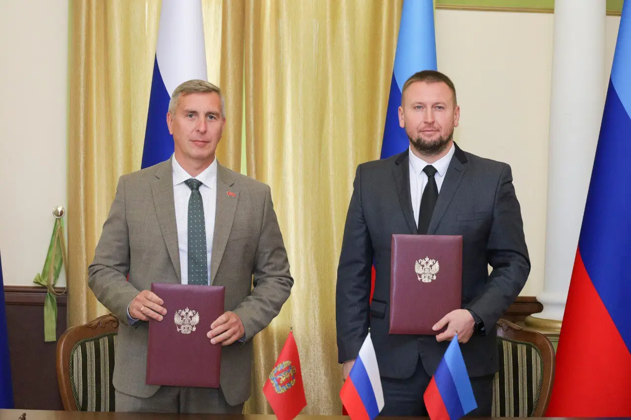 Красноярский край и ЛНР заключили соглашение о межпарламентском сотрудничестве. Фото. © Пресс-служба Народного совета ЛНР. Алексей Сохненко