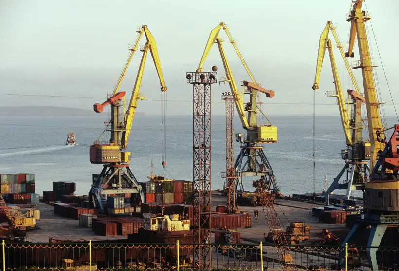 Патрушев обсудил с губернатором Чукотки вопросы развития морских портов региона. Фото. © РИА Новости. Владимир Вяткин