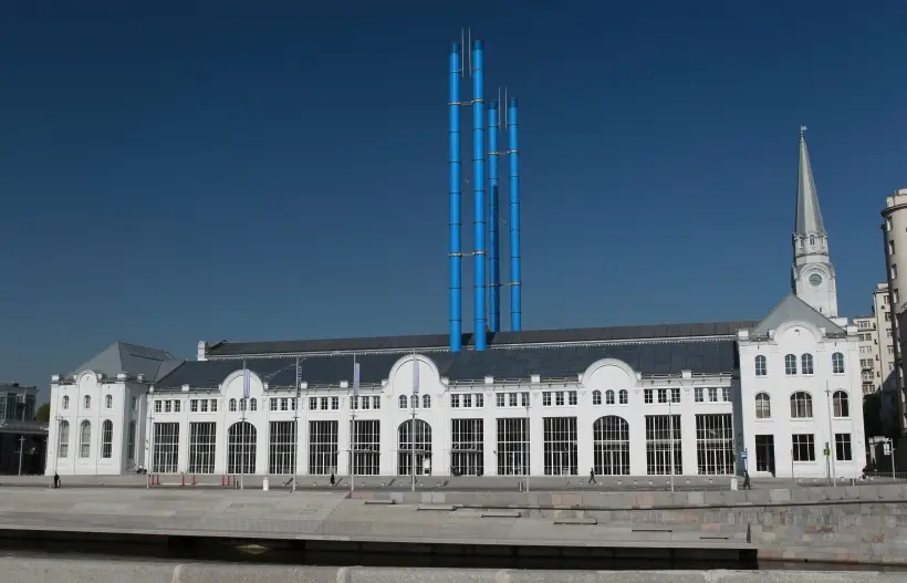 Новую скульптуру установили на месте 