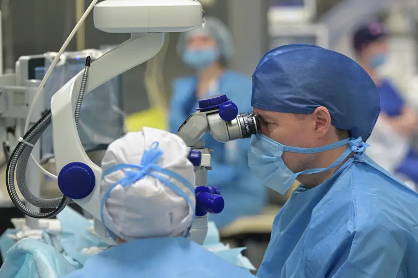 Заполярье выделит 1,3 млрд рублей из резерва на лечение детей и пенсионеров. Фото. © РИА Новости. Сергей Гунеев