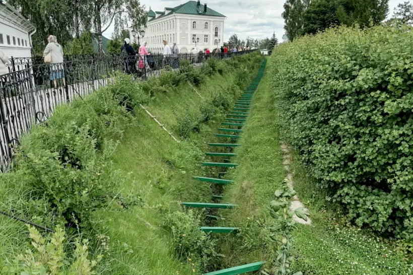 Что посмотреть, что сделать, как одеваться в Дивеево: советы туристам и паломникам