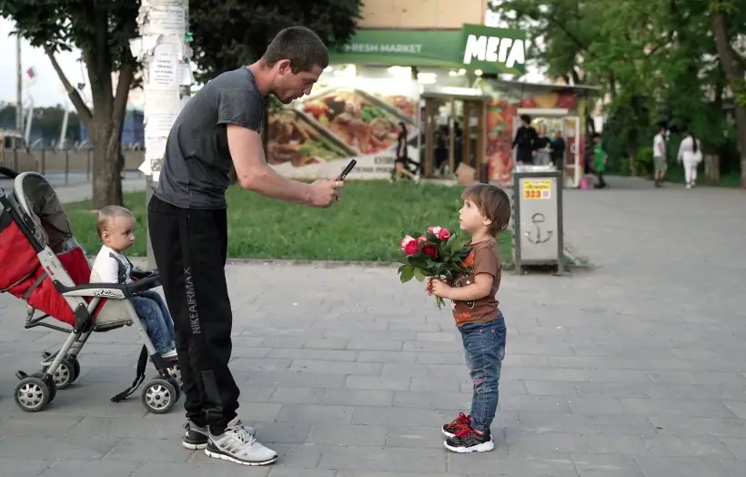 Международный день отца отмечается в третье воскресенье июня, а в России пап чествуют в воскресенье октября. Фото