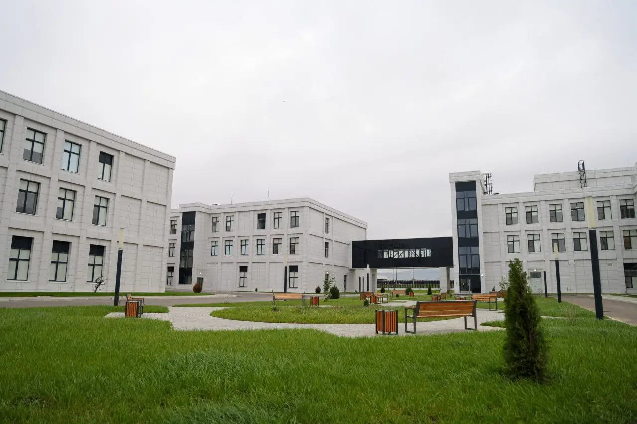 Новый современный военный госпиталь открыли в Дагестане. Фото. © Пресс-служба главы Дагестана. Муса Салгереев