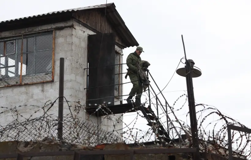 Проект закона о заключении на 20 лет освобожденных по УДО за дезертирство принят в I чтении. Фото. © РИА Новости. Сергей Аверин