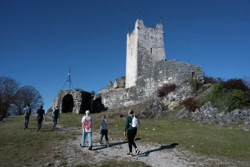 Новые правила выезда за границу из России для детей в 2026. В чем суть?