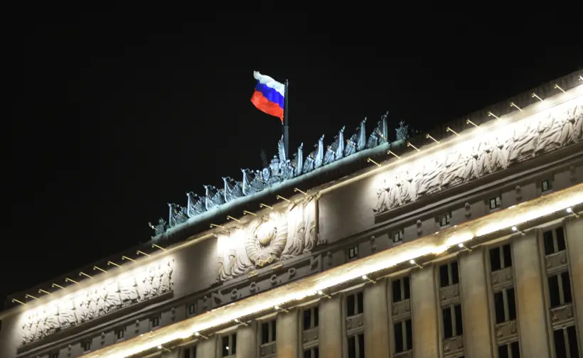 Минобороны РФ сообщило о готовности прекращения огня в районах Купянска и Красноармейска на несколько часов для допуска журналистов. Фото