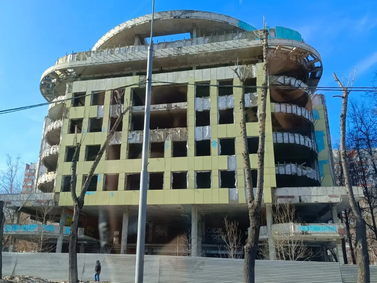 Около 18 млрд рублей направят на КРТ на месте долгостроя на юго-западе Москвы. Фото. © 