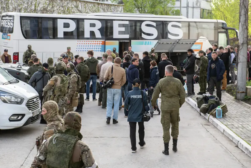 Не дали разрешения: почему Украина не пустила СМИ к своим военнослужащим?