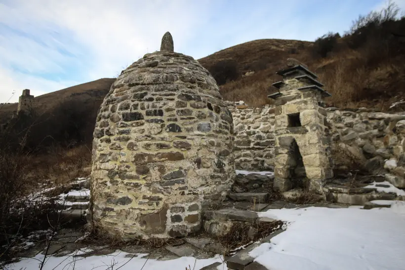 Миллиарды рублей вкладываются в восстановление башен в Ингушетии. Фото. Средневековый башенный комплекс Вовнушки в Ингушетии. © РИА Новости. Денис Абрамов