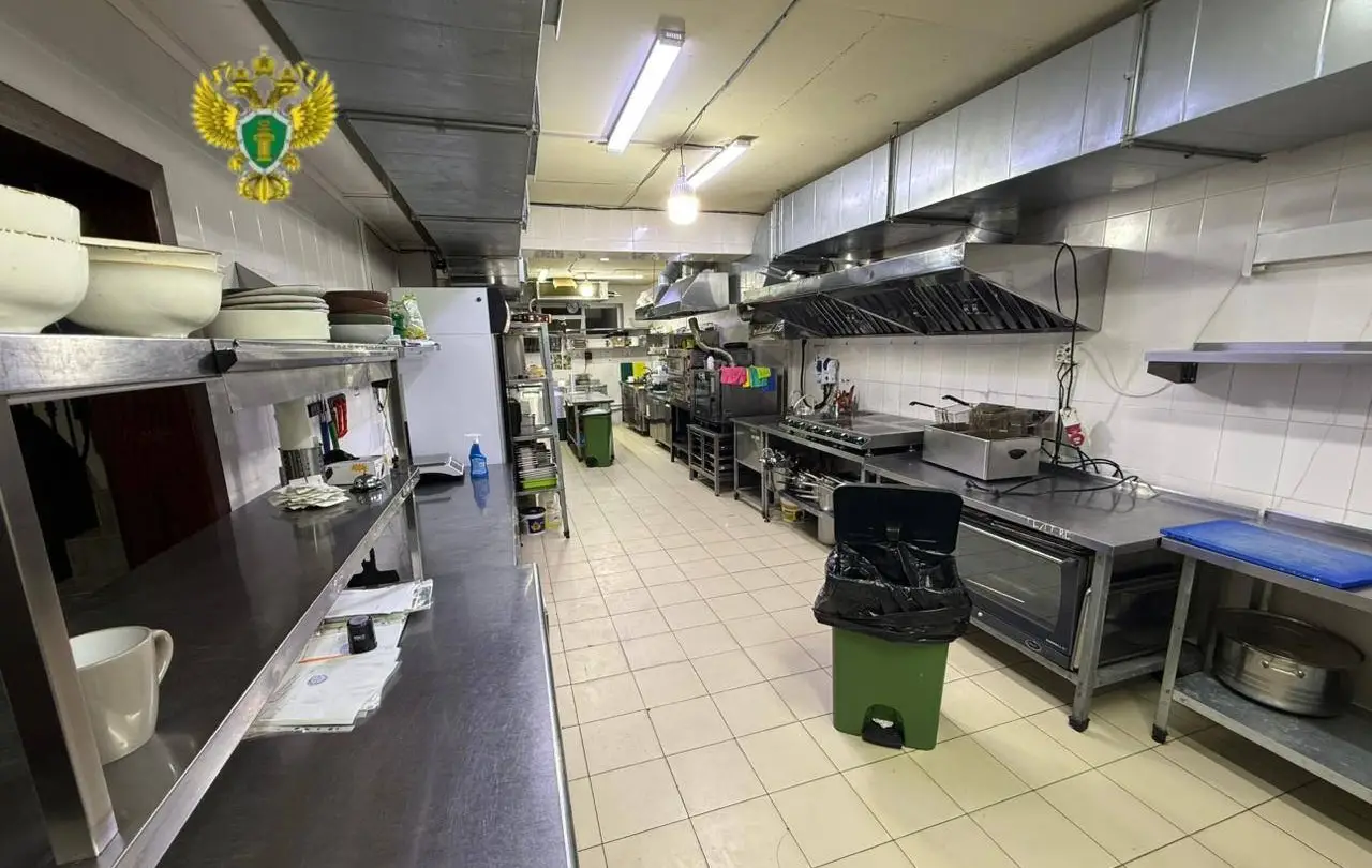 Дело о массовом отравлении в одном из кафе расследуют в Дагестане. Фото. © Прокуратура Дагестана. Никита Боев