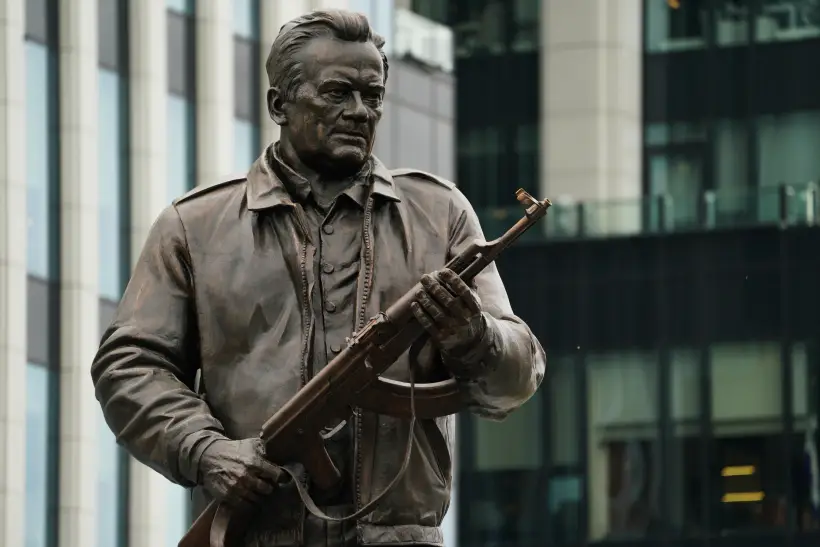 Аэропорту Ижевска присвоено имя оружейника Калашникова. Фото. © РИА Новости. Владимир Астапкович