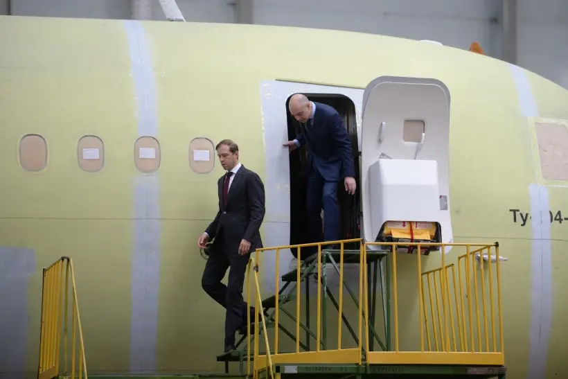 Мантуров: ФНБ либо госбюджет будут финансировать обновленную программу гражданского авиапрома. Фото. © РИА Новости. Сергей Мамонтов