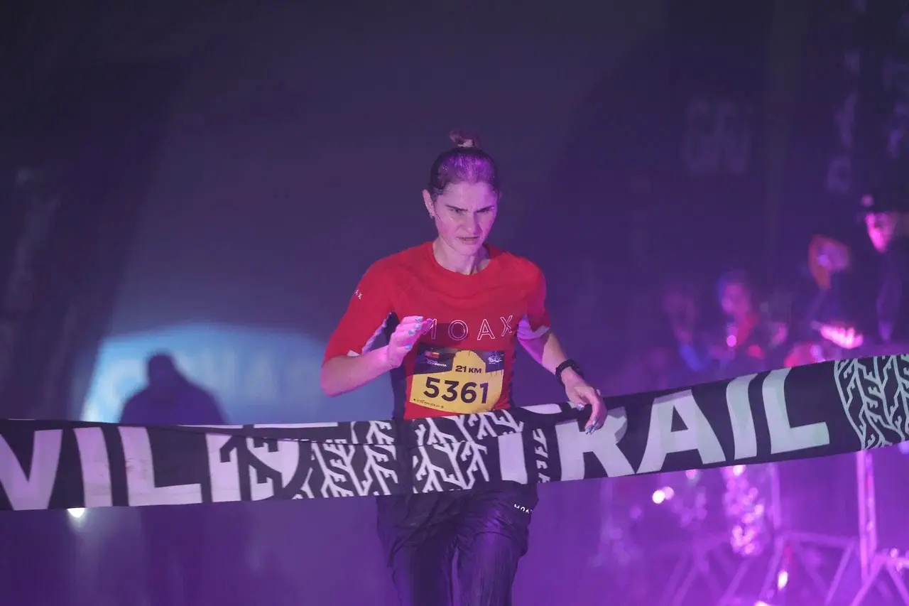 Ночной полумарафон в Дербенте собрал 3000 участников и гостей в древней крепости Нарын-Кала. Фото. © ООО 