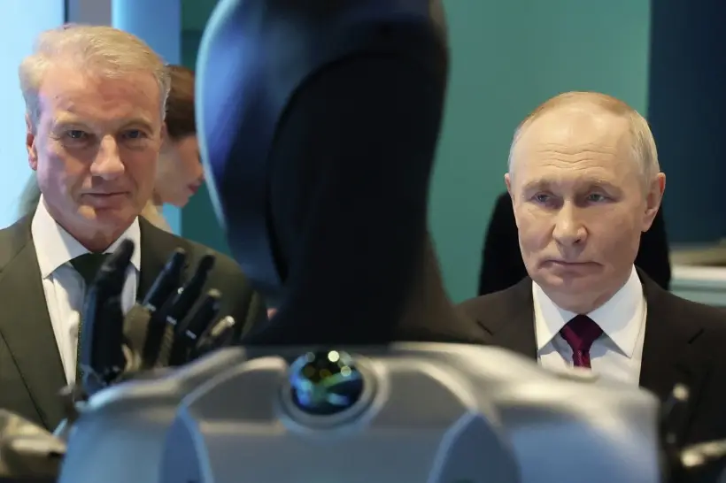 Путин: РФ не может допустить зависимость от чужих систем ИИ. Фото. © РИА Новости. Вячеслав Прокофьев