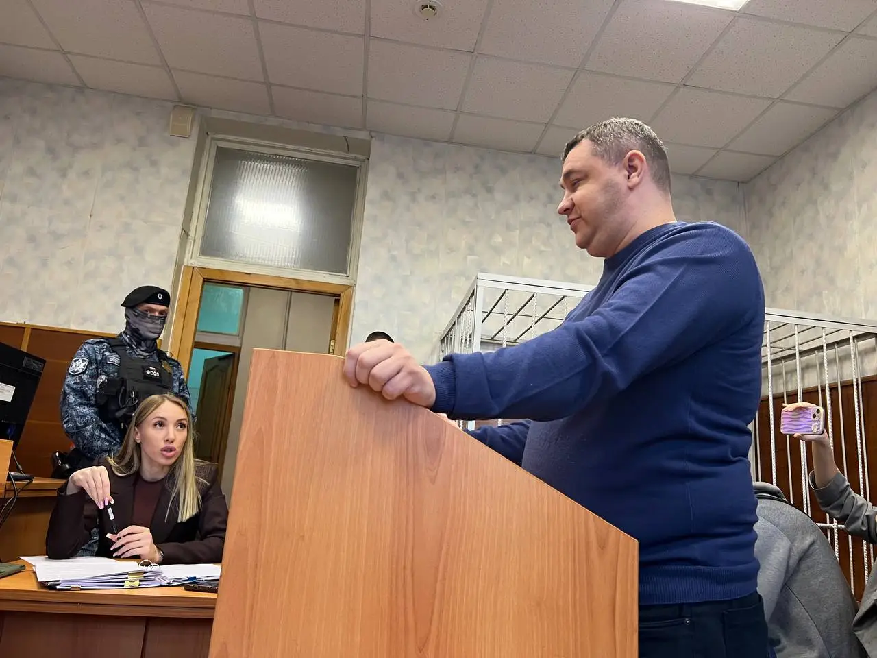 Экс-полицейский заявил в суде, что получал взятки от редактора Ura.ru Аллаярова. Фото. © 