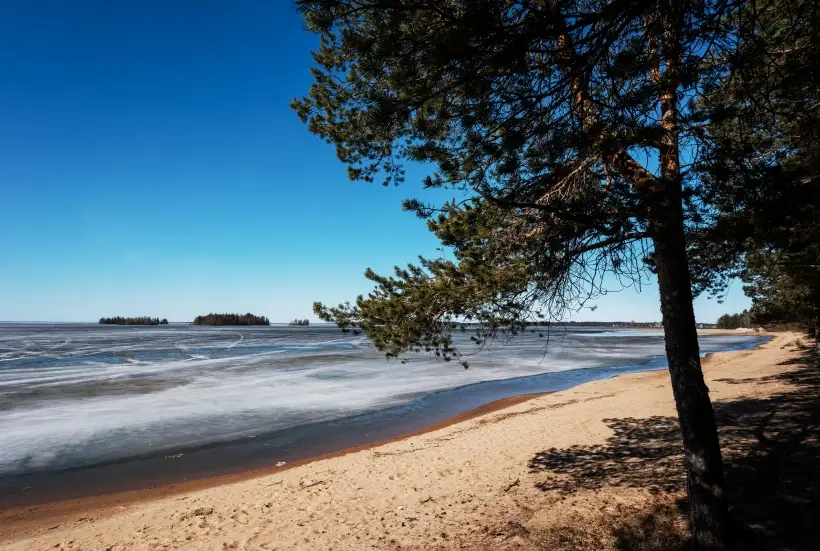 Оздоровительный центр появится на берегу озера Сямозеро в Карелии. Фото. © РИА Новости. Алексей Даничев