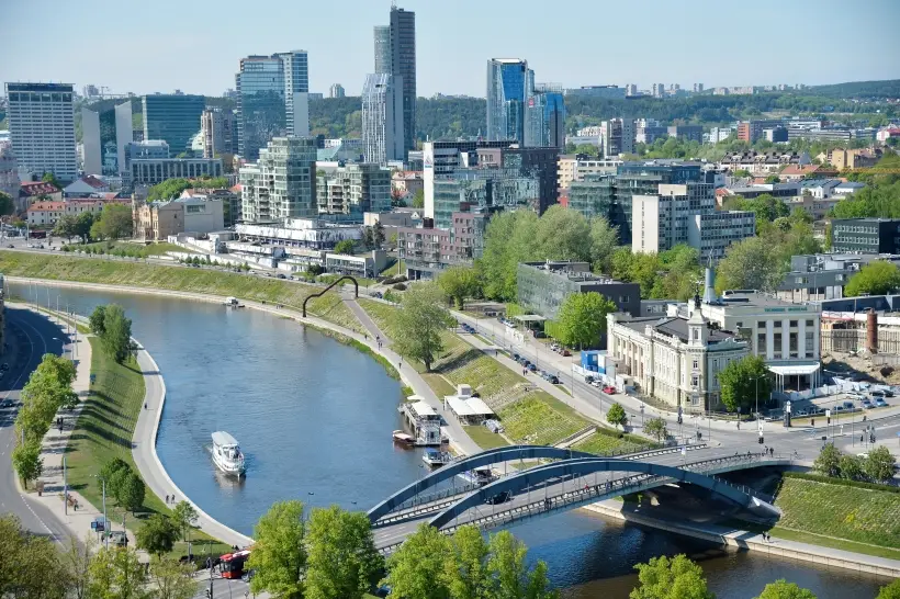 Воздушные шары с контрабандой стали причиной закрытия аэропорта Вильнюса. Фото. © РИА Новости. Алексей Витвицкий