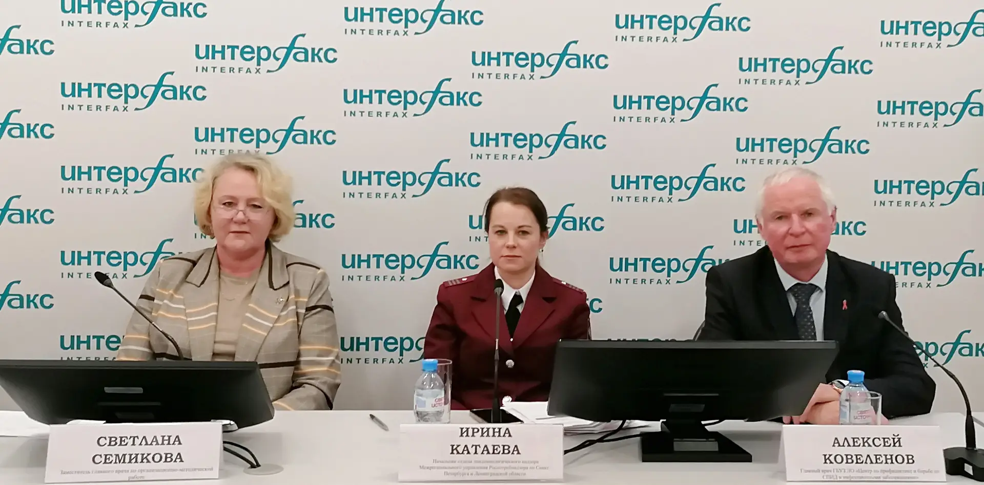 Говорить об устранении ВИЧ в человеческой популяции рано - эксперт