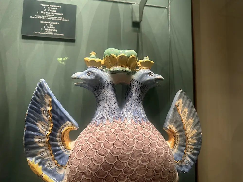 Императорский фарфор представили в заключительной части Галереи Петра Великого в Эрмитаже. Фото. © 