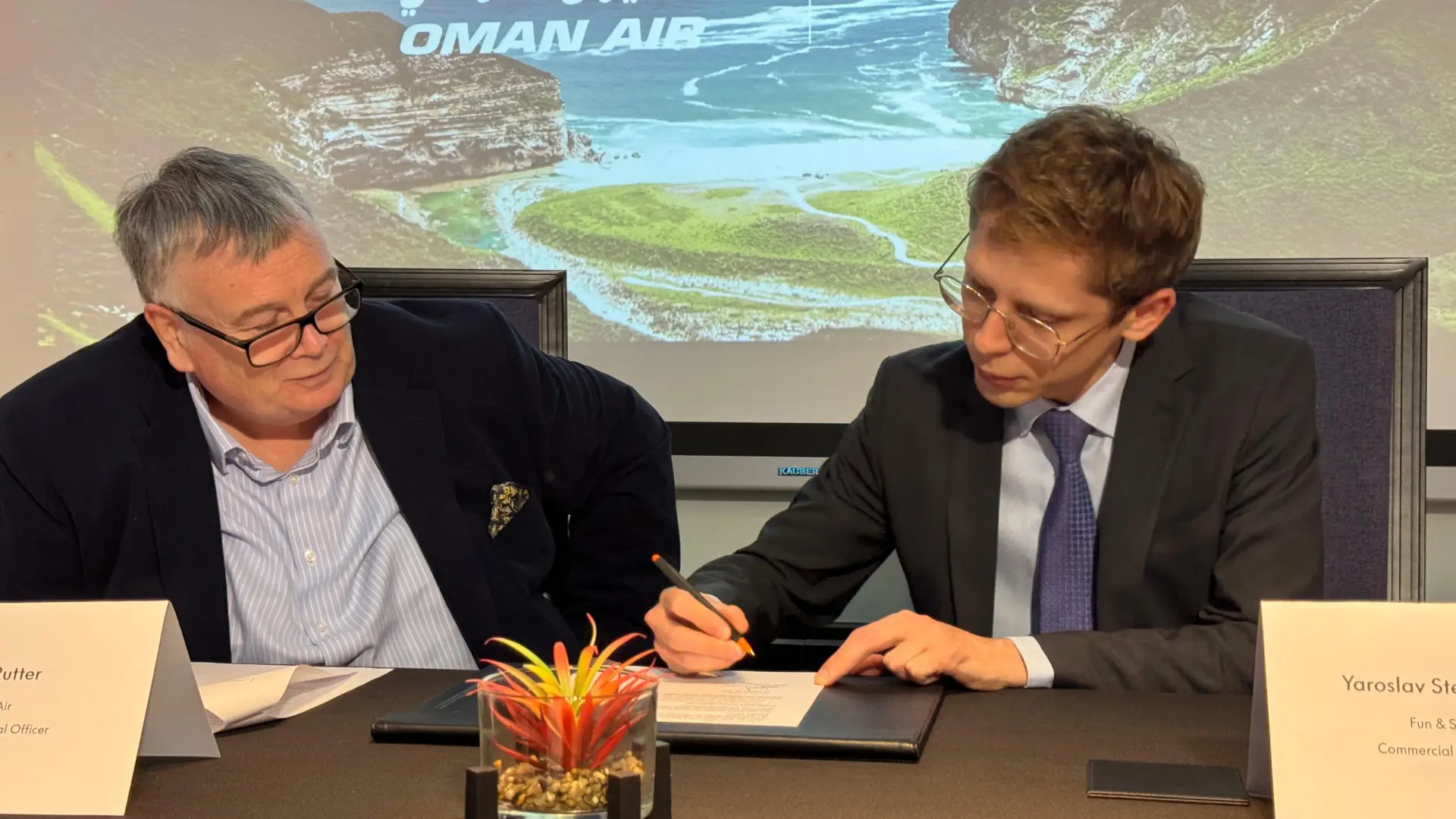 Oman Air планирует перевезти 10 тыс. российских туристов на чартерах в Салалу