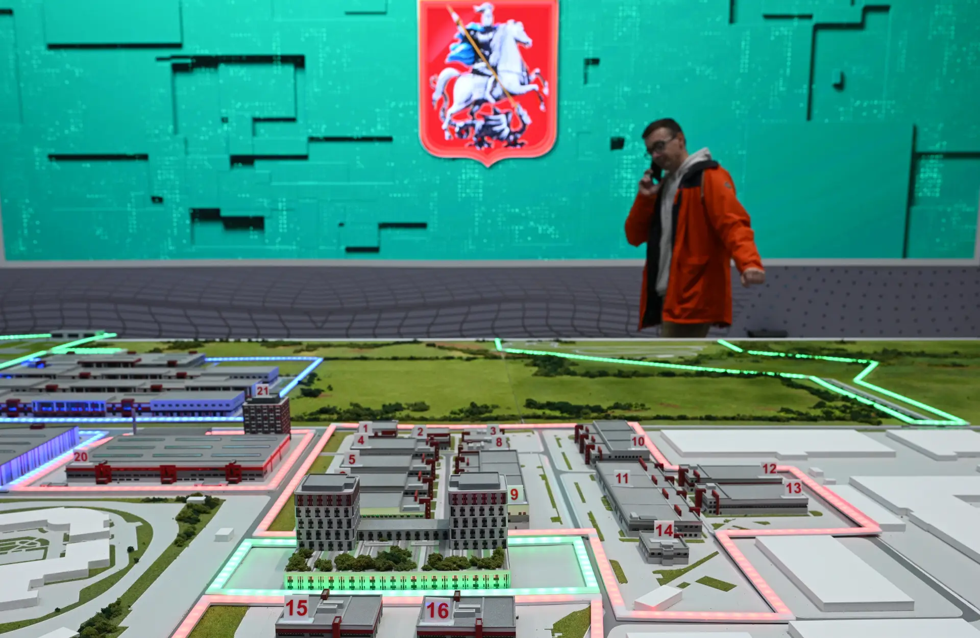 Московские компании привлекли около 300 млрд рублей на развитие производств. Фото. © РИА Новости. Рамиль Ситдиков