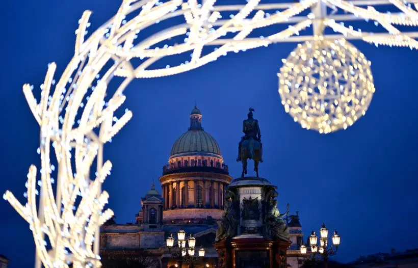 Куда поехать на Новый год: в России или за рубеж. Советы и идеи