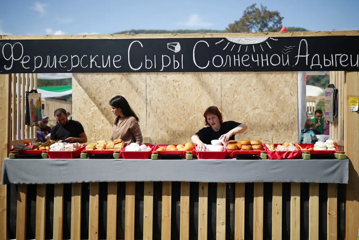 Фестиваль адыгейского сыра в 2026 году планируется провести на двух площадках. Фото. © РИА Новости. Виталий Тимкив