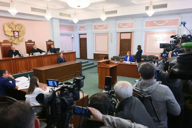 Верховный Суд РФ, рассмотрев дело об оспаривании сделки купли-продажи квартиры Долиной, оставил право собственности на жилье за покупательницей