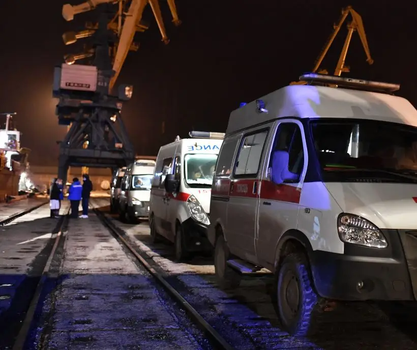 В порту Ростова-на-Дону атаковано судно, предварительно, среди экипажа есть жертвы - губернатор. Фото. © РИА Новости Алексей Мальгавко