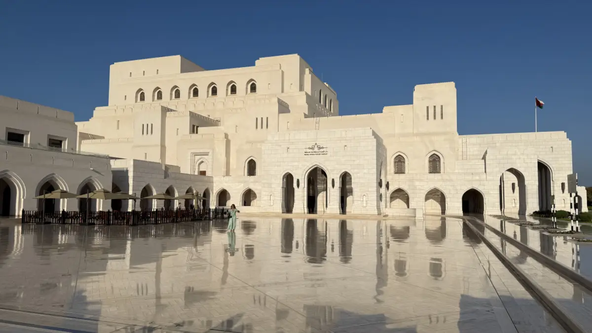 Здание Королевского оперного театра – одно из самых красивых в Маскате. © Пресс-служба туроператора Fun&Sun. Ольга Ланская