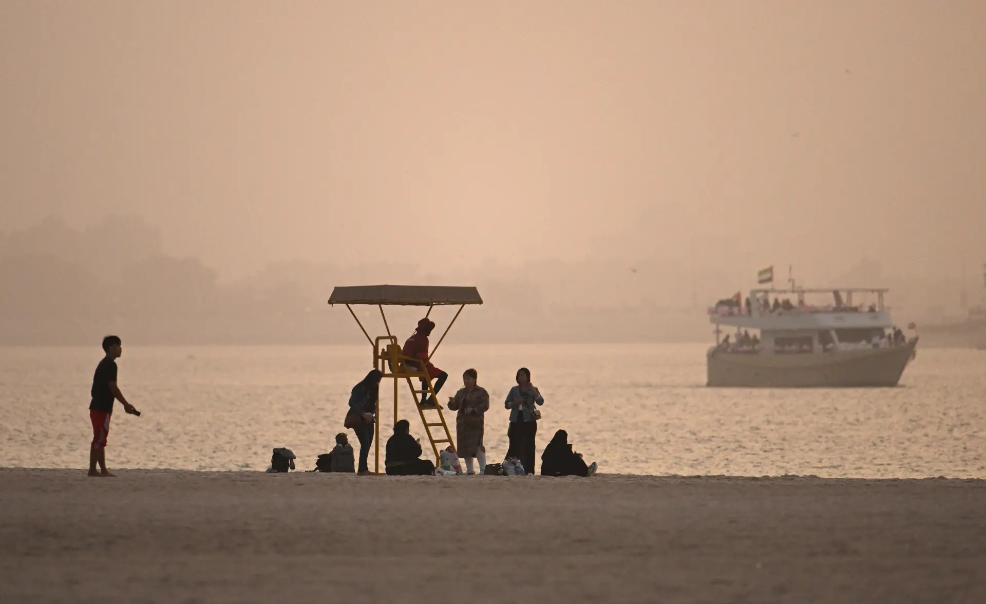 Россияне не спешат аннулировать туры в ОАЭ с вылетами после 8 марта. Фото. © РИА Новости. Рамиль Ситдиков