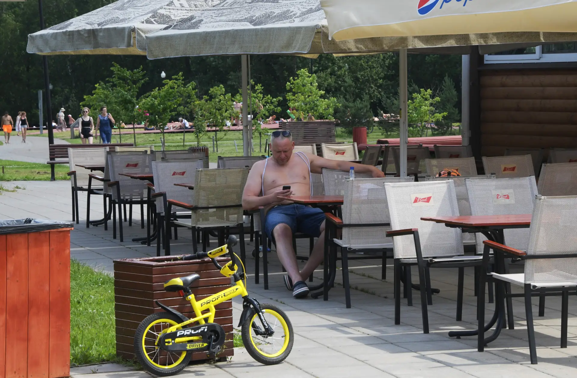 Ростовская область вводит новые правила размещения торговых точек и летних кафе. Фото. © РИА Новости. Владимир Федоренко