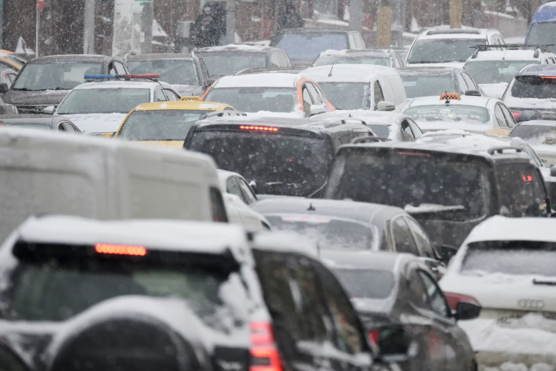 Локальные ограничения возможны в течение дня в центре Москвы - дептранс. Фото. © РИА Новости. Владимир Астапкович