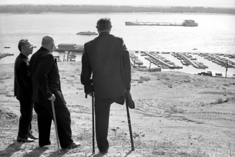 Ветераны ВОВ, которые во время Сталинградской битвы в течение 58 дней держали оборону в Доме Павлова. Фото