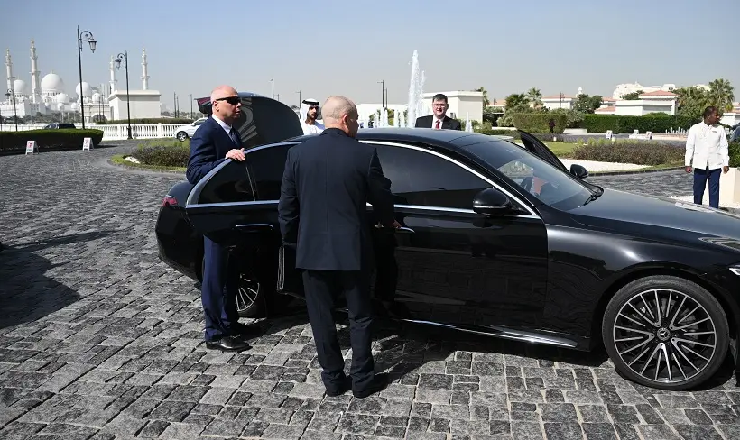 Российская делегация в Абу-Даби будет продолжать общаться в любом формате. Фото