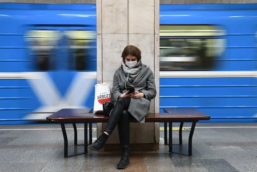 Телефоны могут досматривать в московском метро в случае необходимости. Фото. © РИА Новости. Александр Кряжев