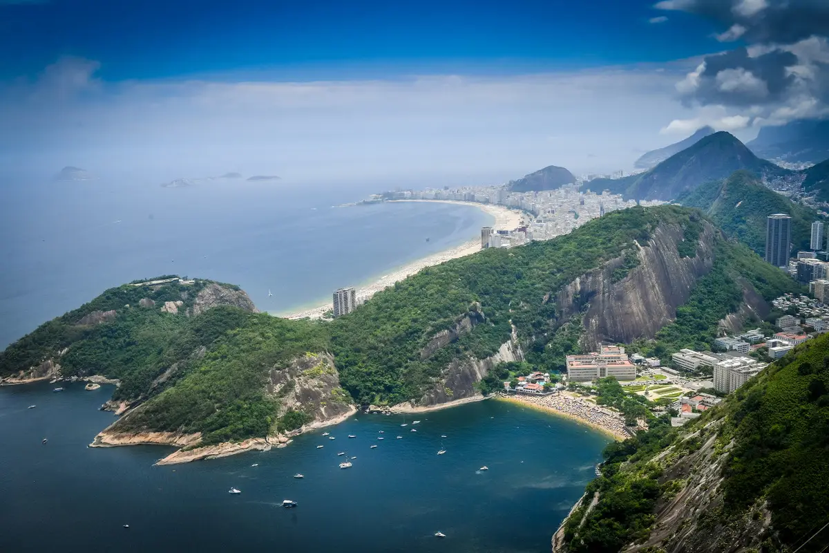 Решетников рассказал, что мешает развитию туризма между РФ и Бразилией. Фото. Вид на побережье Рио-де-Жанейро. © РИА Новости. Алексей Куденко