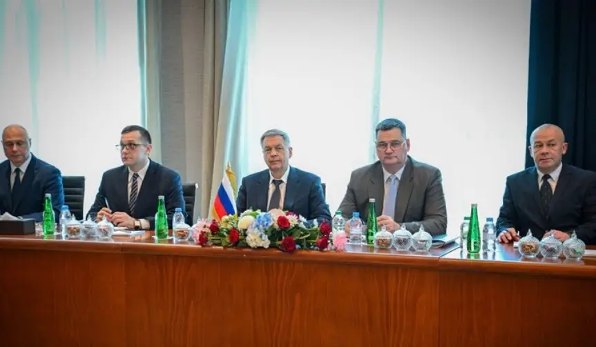 Российскую делегацию в Абу-Даби по-прежнему возглавлял начальник ГРУ Генштаба ВС РФ Игорь Костюков. Фото