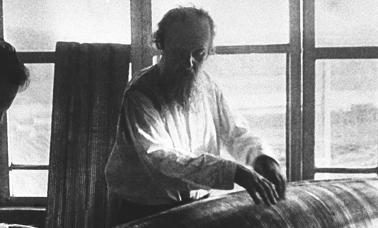 Российский, советский ученый, основоположник теории межпланетных сообщений, автор крупнейших открытий в ракетной технике Константин Циолковский. Фото