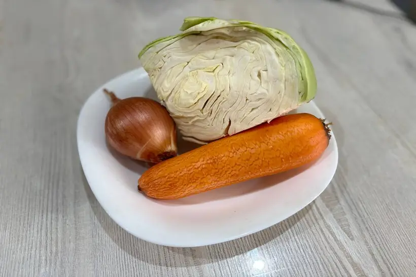 морковь, лук, капуста. фото