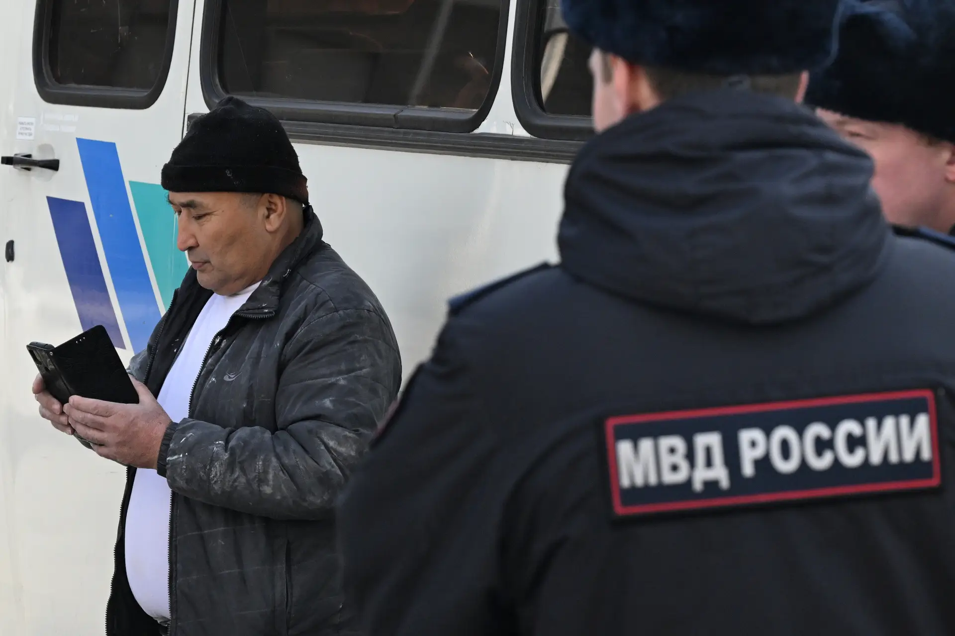 Полиция Петербурга предлагает запретить иностранцам работать на объектах торговли. Фото. © РИА Новости. Илья Наймушин