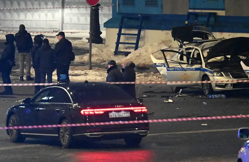 Один полицейский погиб и один пострадал при детонации взрывного устройства неизвестным возле патрульной машины в центре Москвы - ГУ МВД. Фото. © РИА Новости. Алексей Майшев