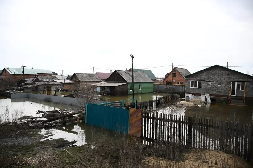 Шесть поселков может подтопить во время половодья близ оренбургского Орска. Фото. © РИА Новости. Владимир Астапкович