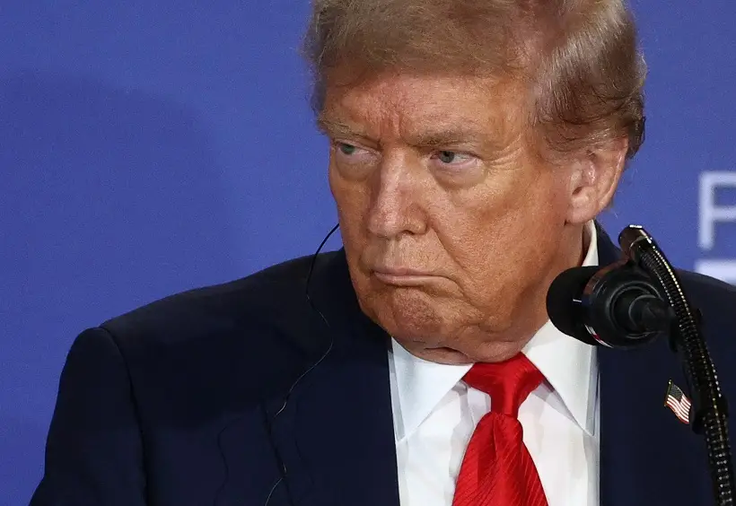 Президент США Дональд Трамп заявил, что американские власти готовы на время ослабить связанные с нефтью санкции в отношении ряда стран. Фото