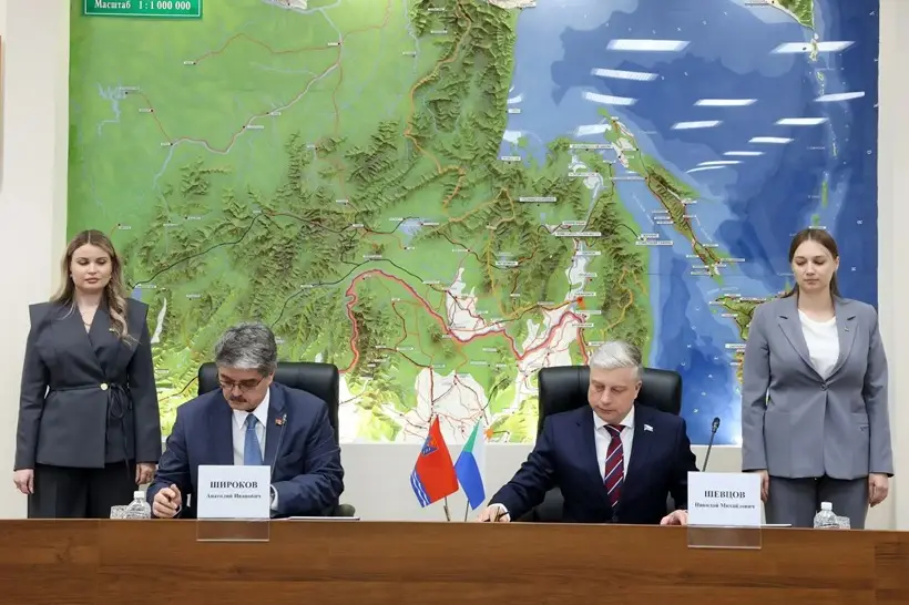 Хабаровские и магаданские депутаты намерены продвигать инициативы в сфере рыболовства и экологии. Фото. © Пресс-служба Законодательной Думы Хабаровского края. Анна Шутова