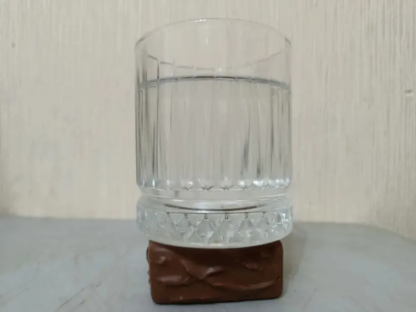 Реконструкция фото-розыгрыша 1 апреля 2005 года от NASA "Вода на Марсе". Фото