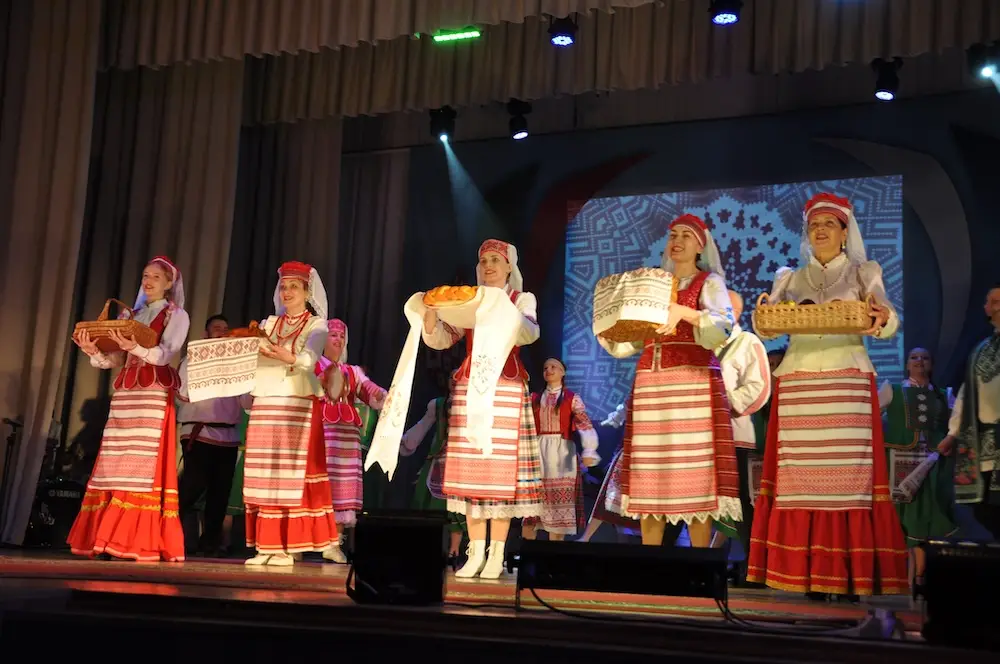 Аллея российско-белорусской дружбы появилась в Зернограде Ростовской области