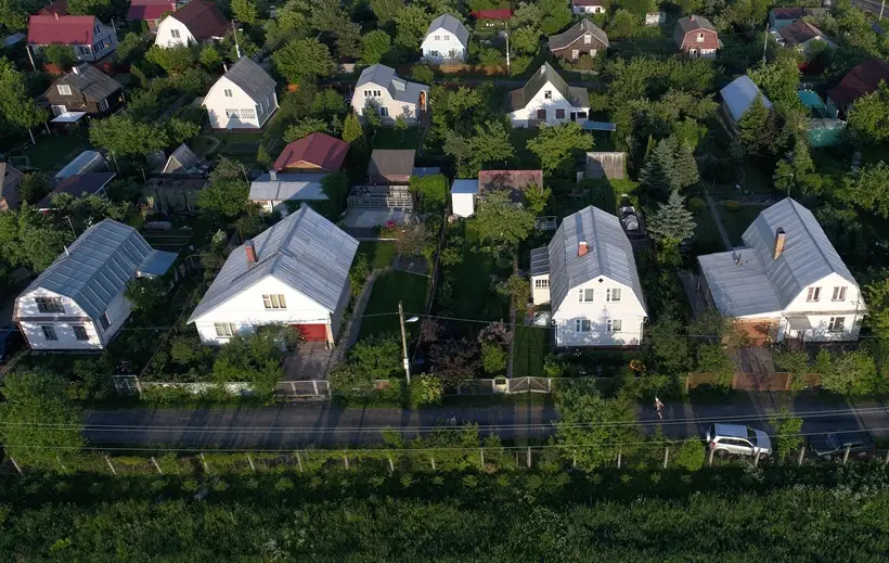 КС РФ: регионы должны разделять с муниципалитетами бремя обустройства земельных участков для многодетных. Фото. © РИА Новости. Алексей Куденко