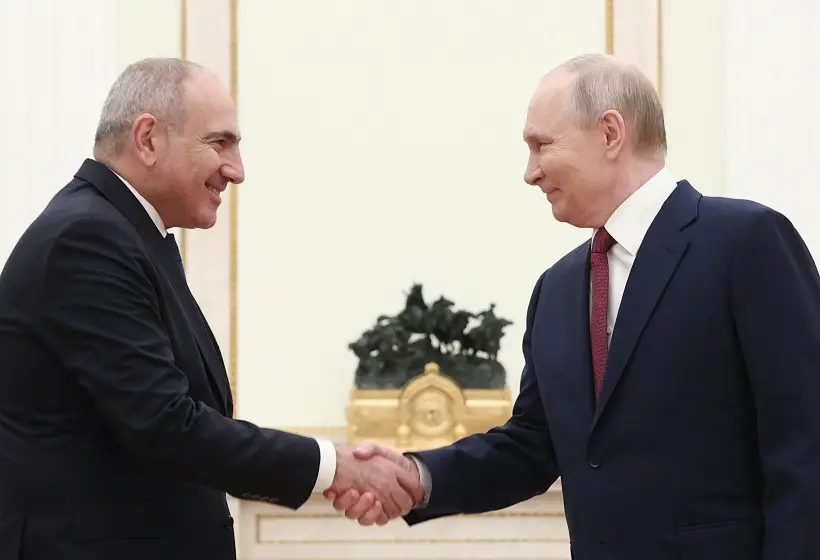Премьер-министр Армении Никол Пашинян назвал доверительными отношения с президентом РФ Владимиром Путиным © РИА Новости. Софья Сандурская/ POOL